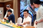 餐饮情景短剧三个人，餐饮情景短剧三个人怎么拍